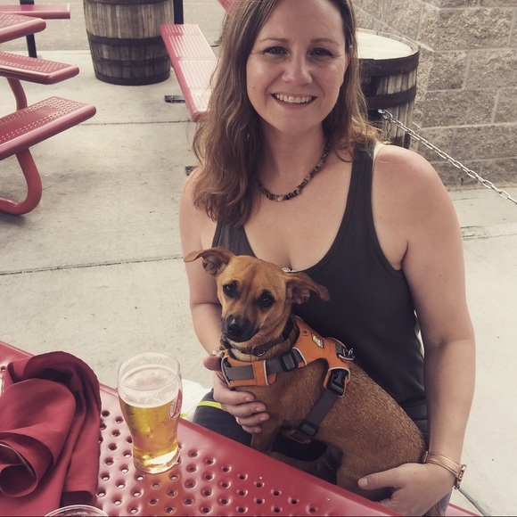 Meet your Posher, Lindsey - Picture 2 of 3